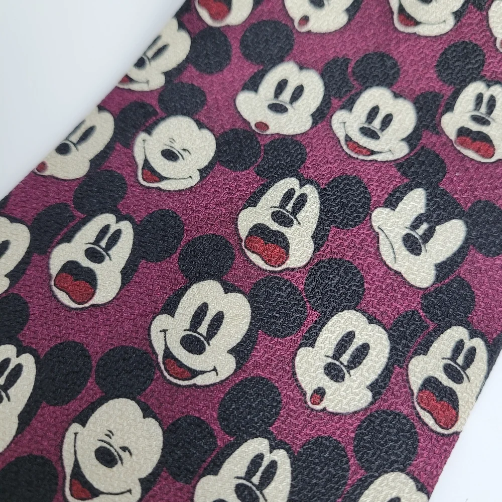 NEW Disney Store Vintage 100% Silk Mickey Mouse Face Burgundy Mens Neck Tie